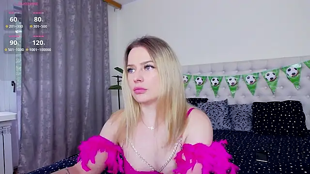 Snapshot of TamarraFox chatting on 07-12-26, 04:25 TamarraFox online show from 07-12-26, 04:25