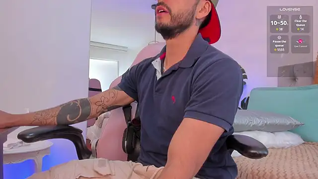 Tom cooper  online show from 12-19-25, 01:07