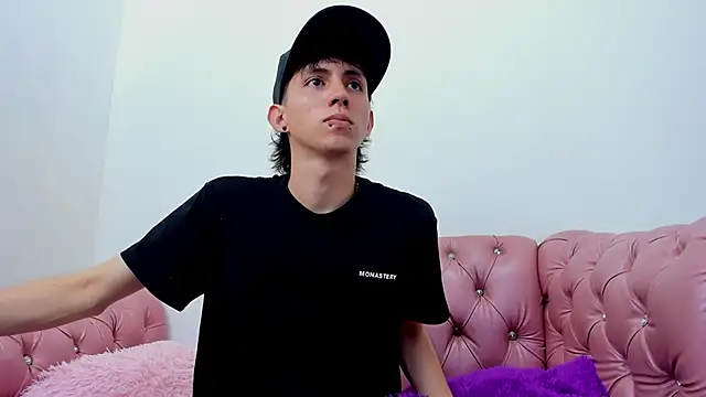 JeanRam18 online show from 03-21-25, 07:57