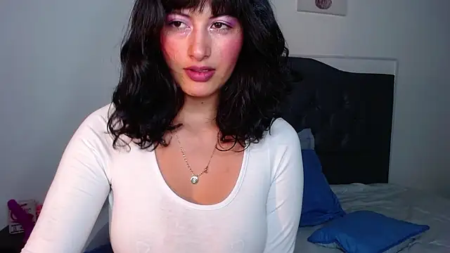 candy lux  online show from 02-25-25, 03:49