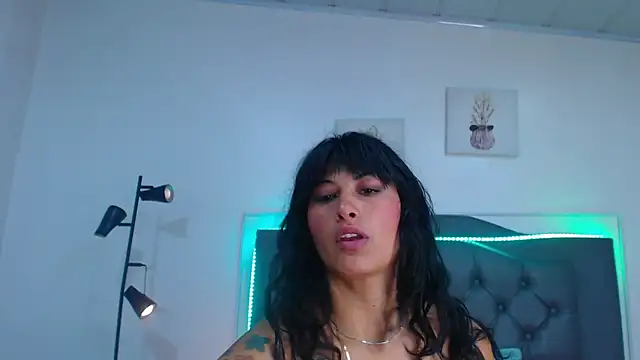 candy lux  online show from 10-07-25, 06:38