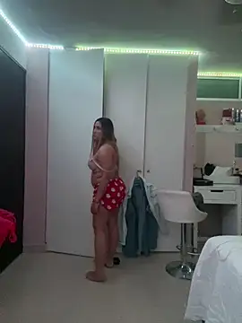 DarianaGuzz online show from 03-10-25, 06:05