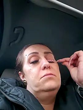 AvaLloyd online show from 03-03-25, 04:03