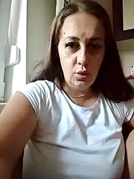 AvaLloyd online show from 09-28-25, 04:51