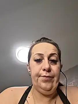 AvaLloyd online show from 02-15-26, 03:03