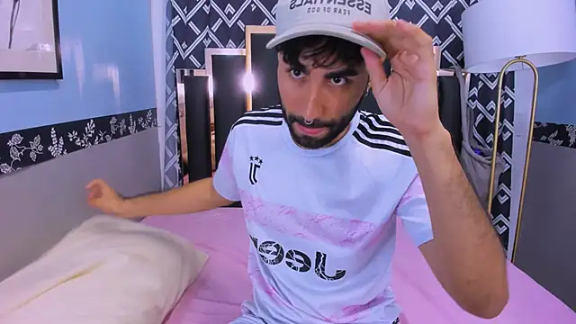 MilanZaire online show from 10-22-25, 12:44