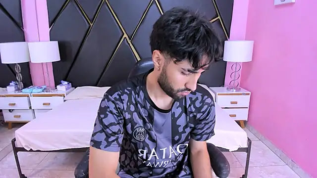 MilanZaire online show from 11-17-25, 09:31