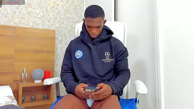 nicolaskan online show from 12-10-24, 12:38