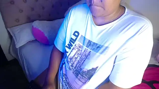 KittyHot20 online show from 04-15-26, 09:15