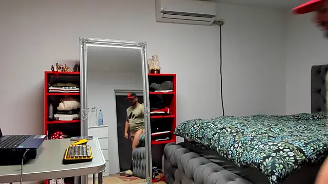 supermanboy94 online show from 12-03-24, 06:37