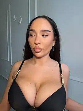 CardiSweetBaby online show from 04-03-26, 10:57