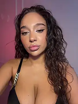 Snapshot of CardiSweetBaby chatting on 05-18-26, 05:41 CardiSweetBaby online show from 05-18-26, 05:41