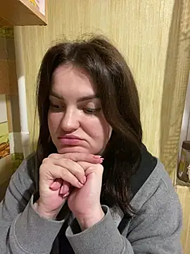 Karolina llove online show from 02-14-25, 09:21