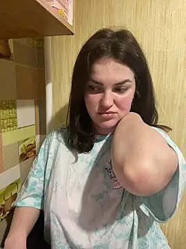 Karolina llove online show from 02-15-25, 03:06