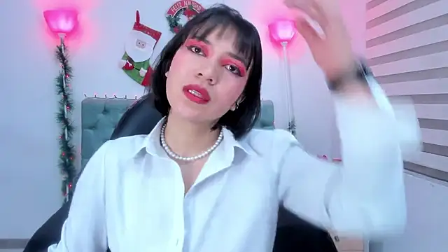 Snapshot of lina_bedoya_ chatting on 12-26-24, 11:43 lina bedoya online show from 12-26-24, 11:43