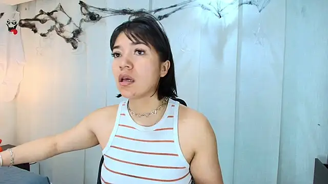 Snapshot of lina_bedoya_ chatting on 10-29-25, 11:34 lina bedoya online show from 10-29-25, 11:34