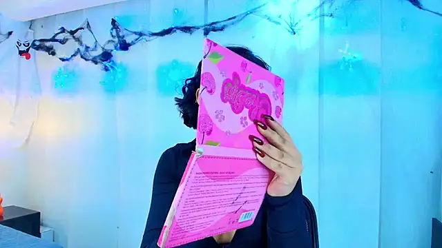 Snapshot of lina_bedoya_ chatting on 11-07-25, 11:32 lina bedoya online show from 11-07-25, 11:32