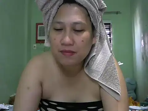 Snapshot of sweetsexysmile chatting on 06-17-26, 02:03 sweetsexysmile online show from 06-17-26, 02:03