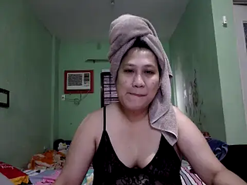 Snapshot of sweetsexysmile chatting on 07-24-26, 01:36 sweetsexysmile online show from 07-24-26, 01:36
