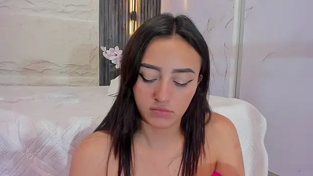 Lesly sexy4u online show from 06-05-26, 06:52