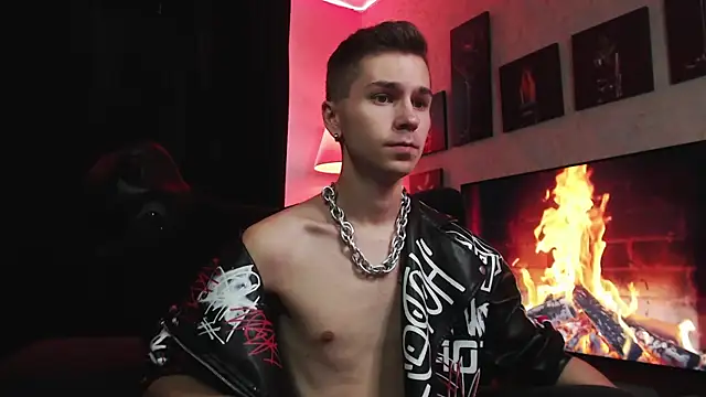 Joseph  Quinn online show from 09-16-25, 08:15