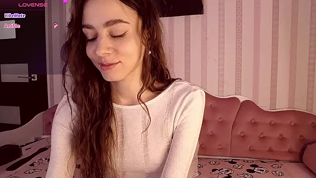 Snapshot of AliceNikke chatting on 12-15-24, 08:25 AliceNikke online show from 12-15-24, 08:25