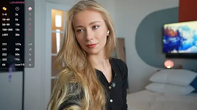 Snapshot of Vika54784 chatting on 03-08-25, 06:21 Vika54784 online show from 03-08-25, 06:21