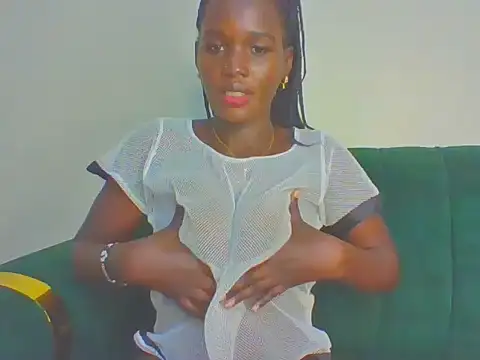 Snapshot of cutesmiling chatting on 05-12-26, 12:24 cutesmiling online show from 05-12-26, 12:24