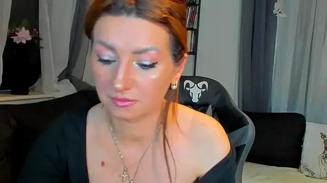 SweetAriana26 online show from 12-17-25, 01:39