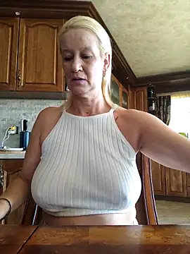 Lotus-blume1 online show from 09-18-25, 08:16