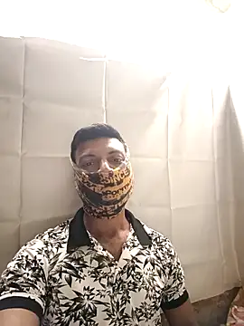 Snapshot of model_yesx chatting on 02-15-26, 03:09 model yesx online show from 02-15-26, 03:09