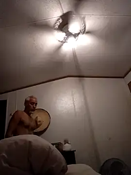 Snapshot of Xoc8_ chatting on 12-24-24, 04:30 Xoc8  online show from 12-24-24, 04:30