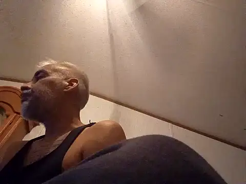 Snapshot of Xoc8_ chatting on 01-15-25, 01:12 Xoc8  online show from 01-15-25, 01:12