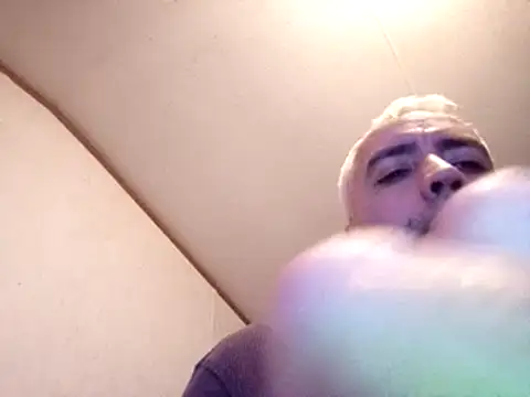 Snapshot of Xoc8_ chatting on 01-27-25, 07:03 Xoc8  online show from 01-27-25, 07:03