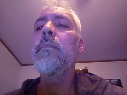 Snapshot of Xoc8_ chatting on 02-19-25, 06:00 Xoc8  online show from 02-19-25, 06:00