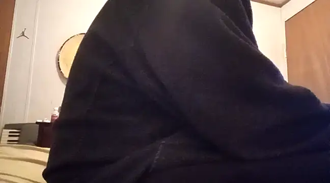 Snapshot of Xoc8_ chatting on 03-07-25, 12:01 Xoc8  online show from 03-07-25, 12:01