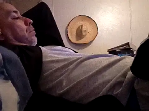 Snapshot of Xoc8_ chatting on 03-13-25, 03:17 Xoc8  online show from 03-13-25, 03:17