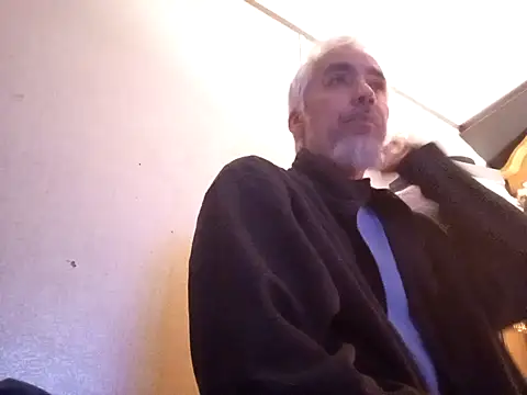 Snapshot of Xoc8_ chatting on 09-24-25, 04:27 Xoc8  online show from 09-24-25, 04:27