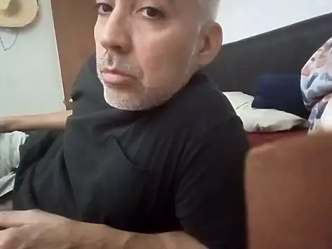 Snapshot of Xoc8_ chatting on 10-15-25, 02:44 Xoc8  online show from 10-15-25, 02:44