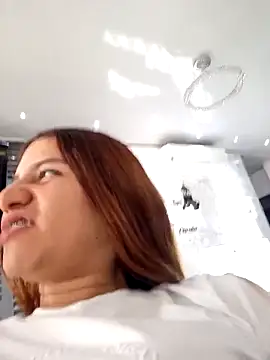 AnthonelaDuque online show from 03-03-25, 08:00