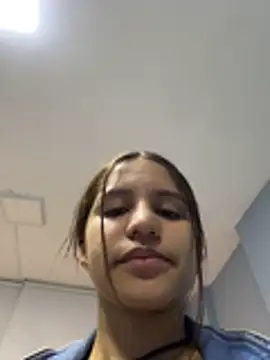 AnthonelaDuque online show from 02-04-26, 11:38