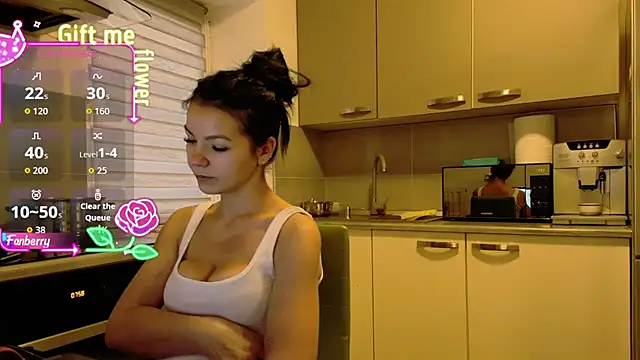 Snapshot of alisoncassie chatting on 10-23-25, 04:56 alisoncassie online show from 10-23-25, 04:56