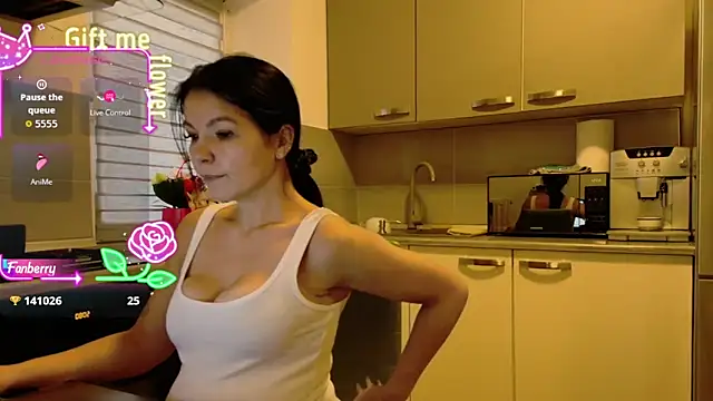 Snapshot of alisoncassie chatting on 11-10-25, 06:01 alisoncassie online show from 11-10-25, 06:01