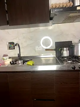 Palo santo online show from 09-25-25, 09:18