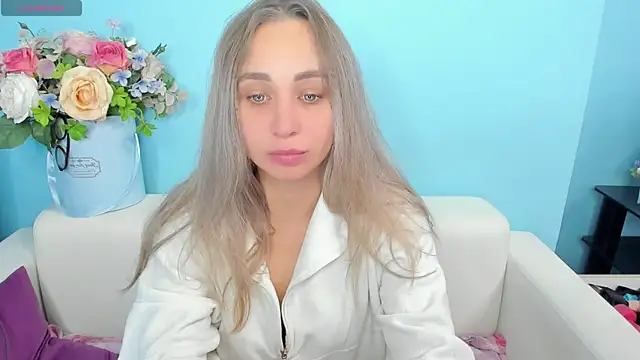 PerfectJulllia online show from 05-12-26, 02:03