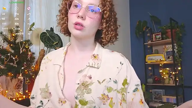 Snapshot of _lightmyfire chatting on 12-28-24, 12:24  lightmyfire online show from 12-28-24, 12:24