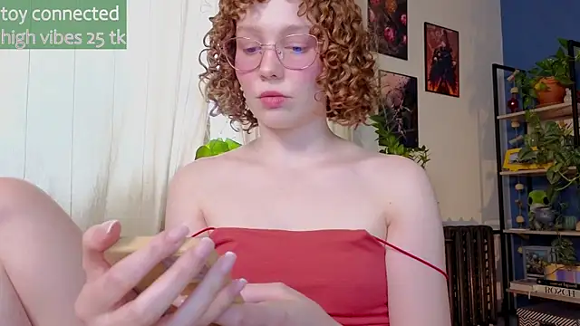 Snapshot of _lightmyfire chatting on 02-13-25, 11:06  lightmyfire online show from 02-13-25, 11:06