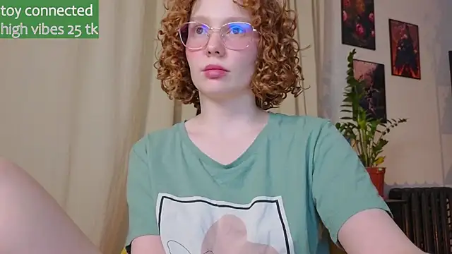 Snapshot of _lightmyfire chatting on 03-17-25, 08:19  lightmyfire online show from 03-17-25, 08:19