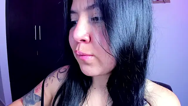 Snapshot of AilynRed chatting on 01-06-25, 03:53 AilynRed online show from 01-06-25, 03:53
