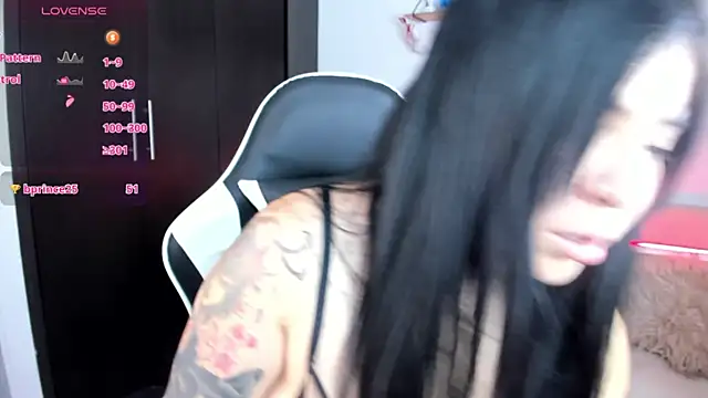 Snapshot of AilynRed chatting on 09-12-25, 10:10 AilynRed online show from 09-12-25, 10:10